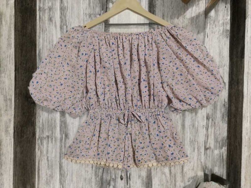 Floral Print Puff Sleeve Top