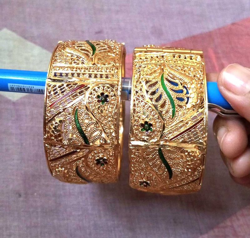 1.5gm gold plated chur bangles