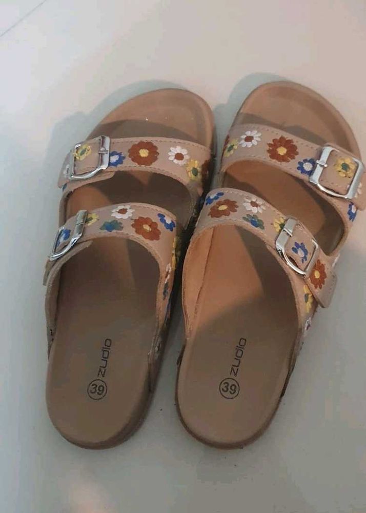 Zudio Slippers