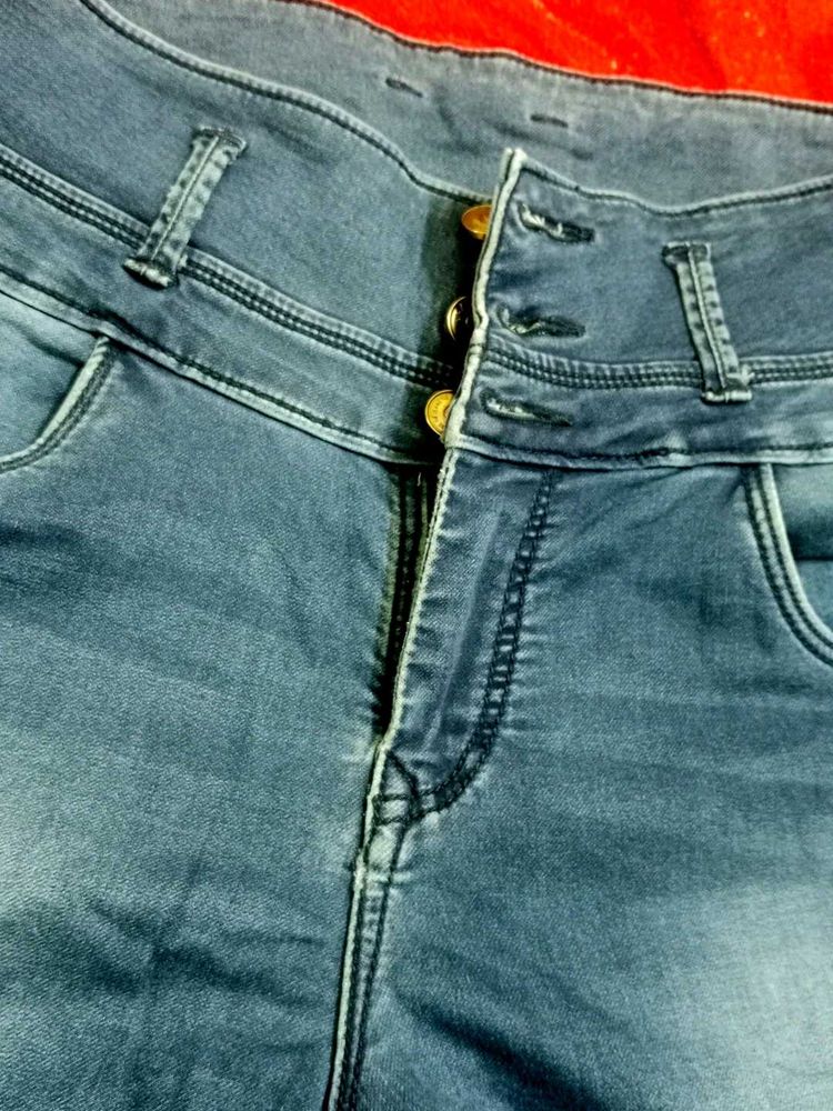 ZOLA Stylish Jeans with Red Stripe