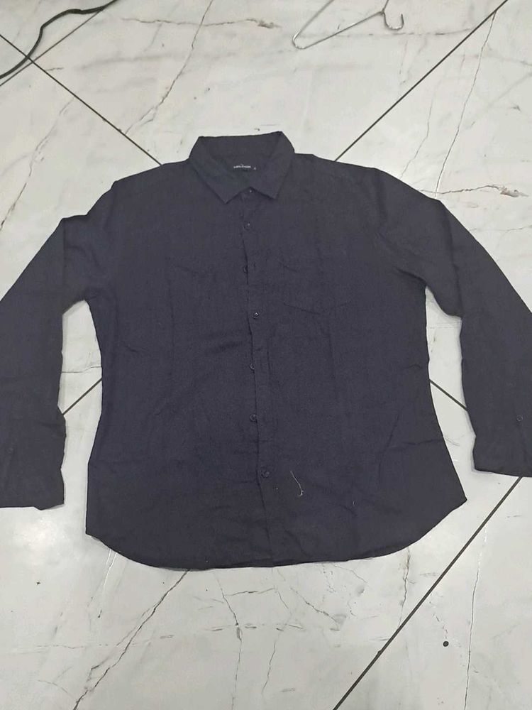 Men&#39;s Black Button-Down Shirt