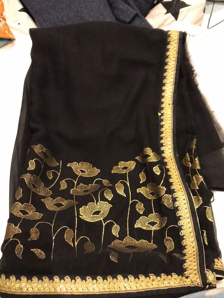 Designer Saree And Blouse