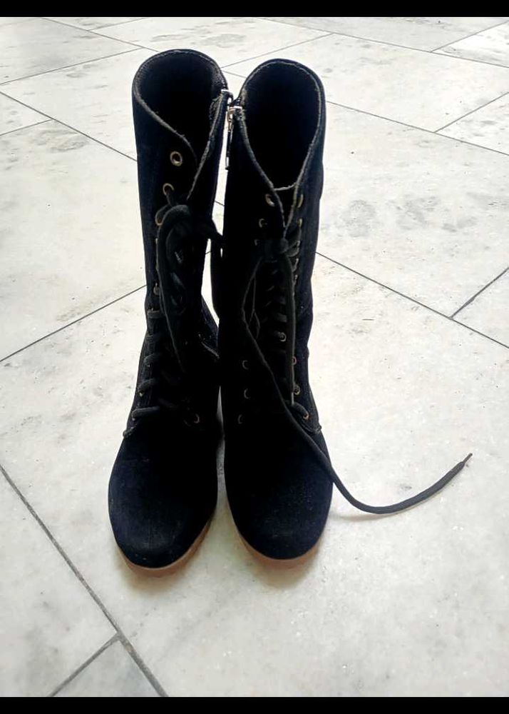 Black Lace-Up Boots