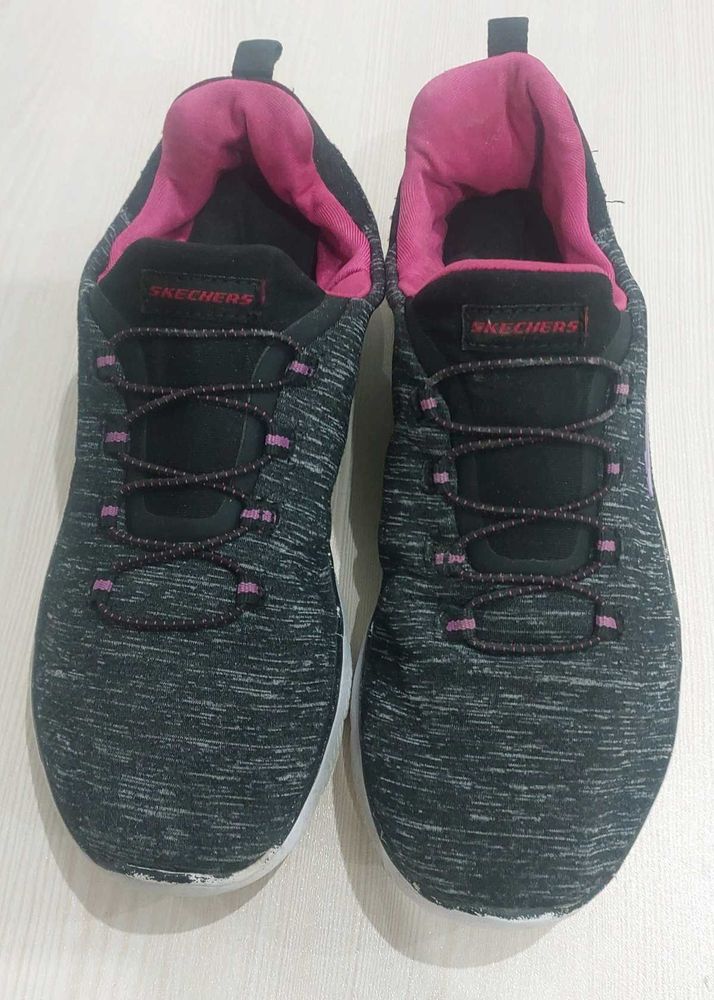 Skechers Gray &amp; Pink Sneakers just like new