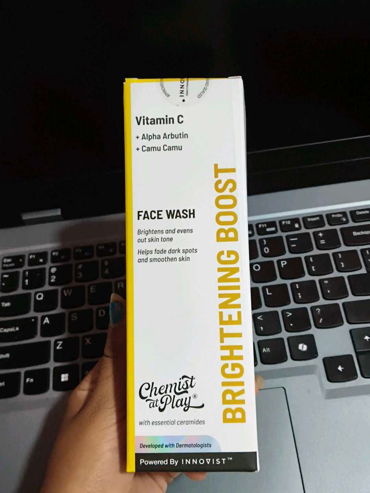 Chemist at Play Face Wash