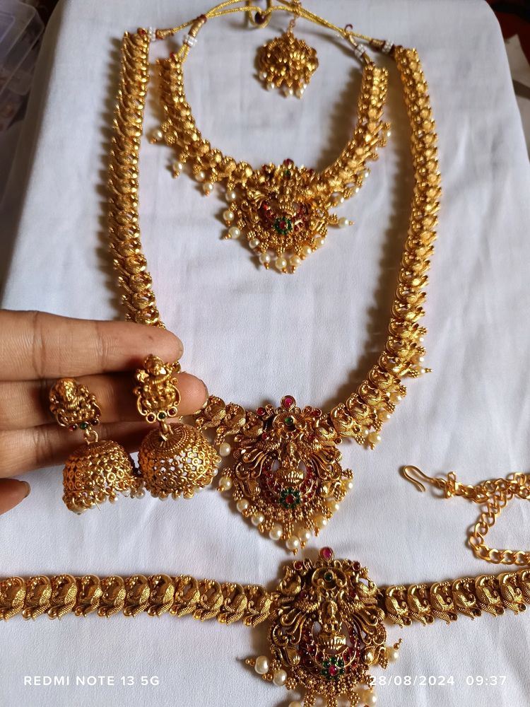 Semi Bridal Set