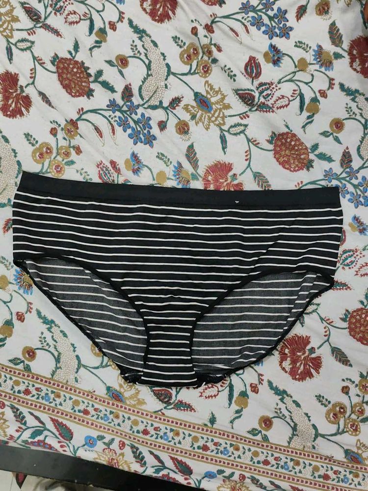 Striped Women&#39;s Briefs