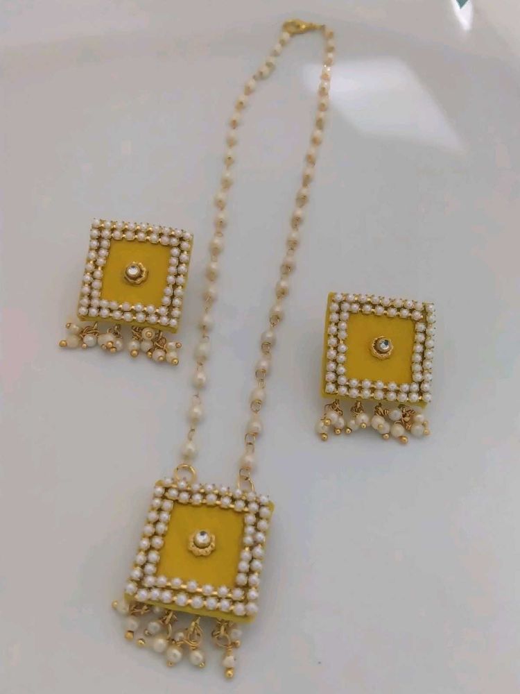 Febric Necklace Set