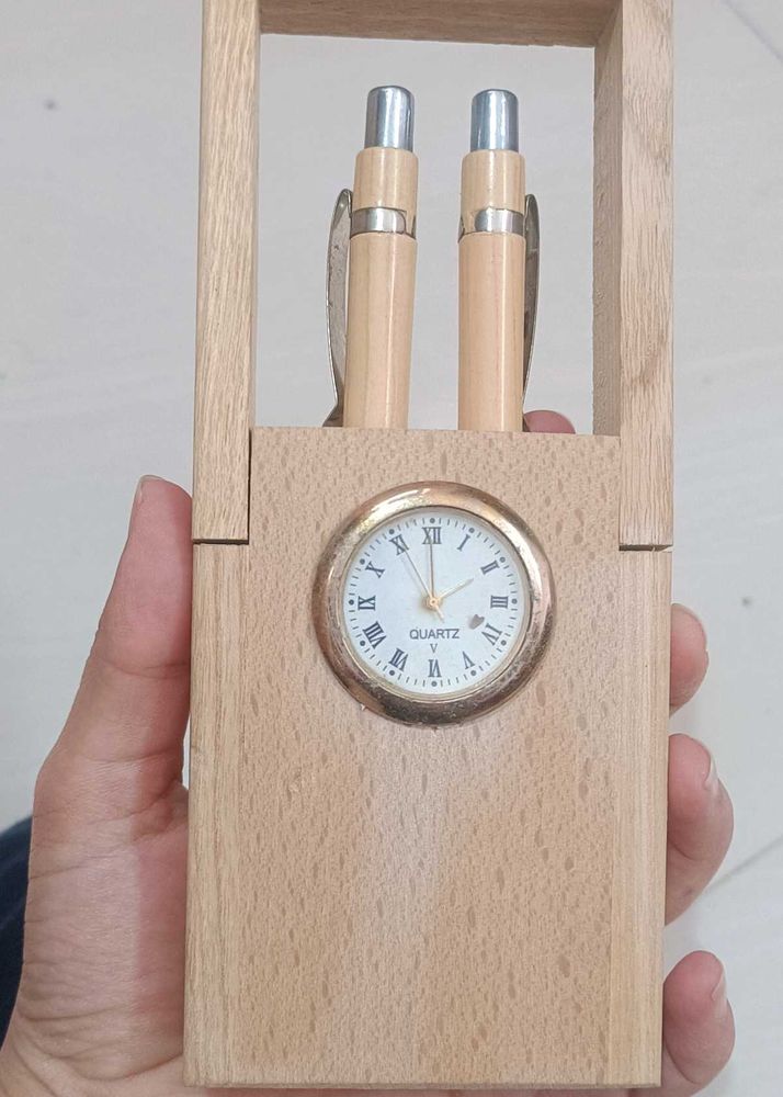 Wooden Pen Stand