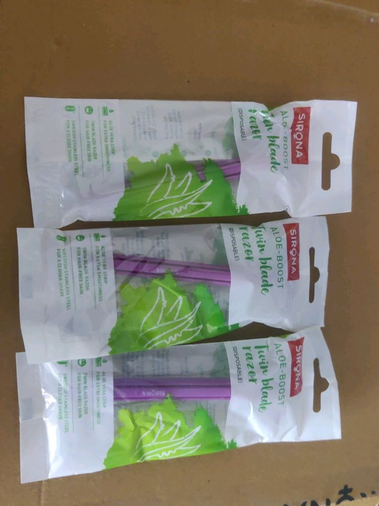 Aloe Boost Twins Blade Razor ❤️Pack Of 2❤️