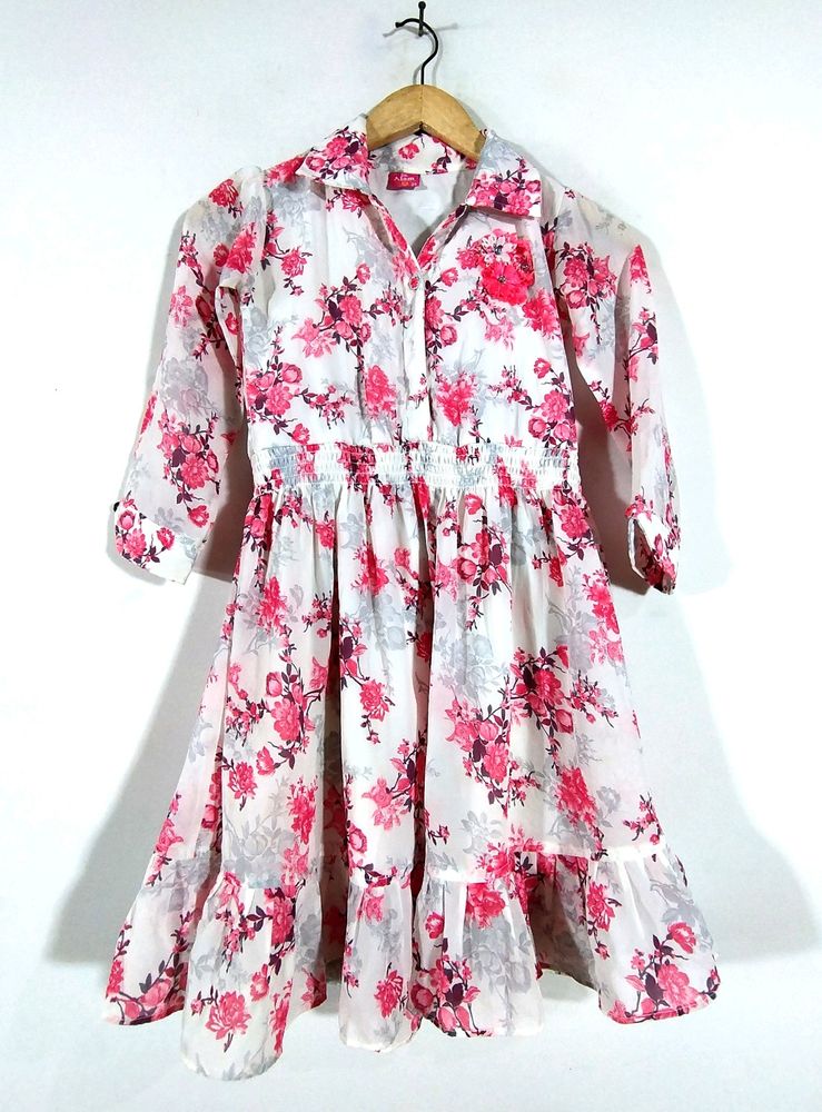 🥳 price Drop 🥳White Floral Print Dress (Girl&#39;s)