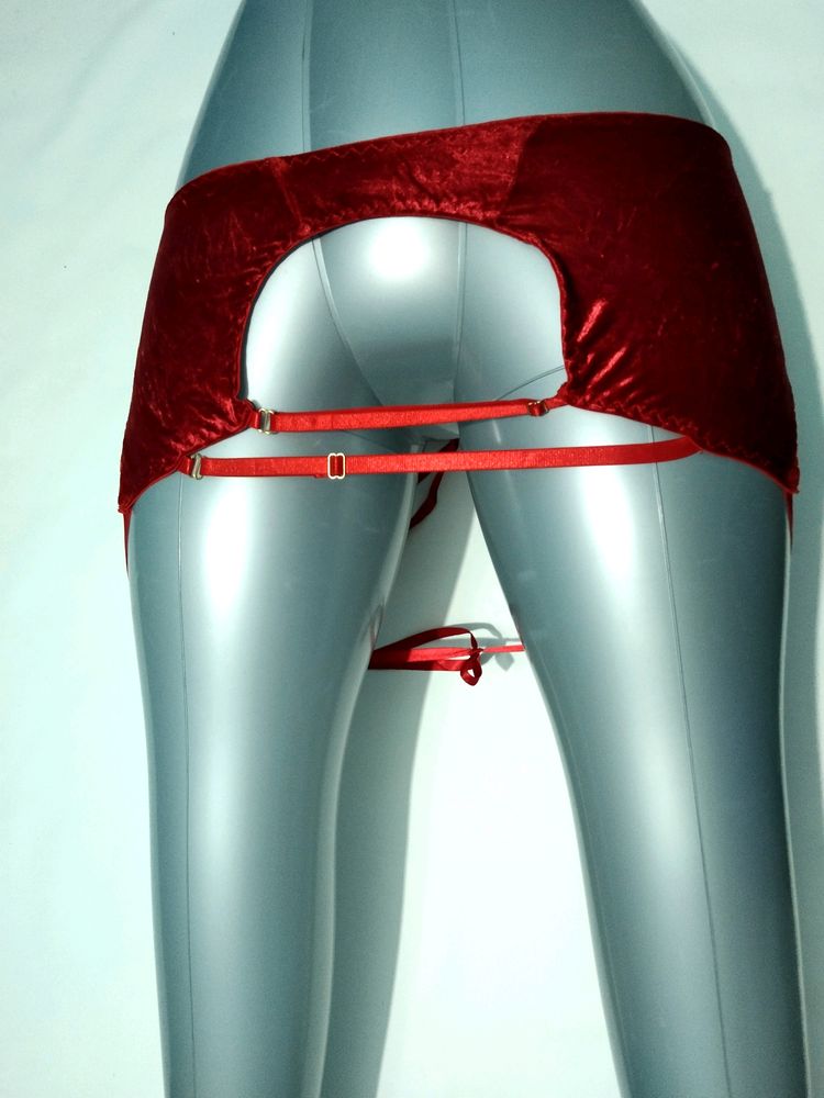 (16)Garter Set
