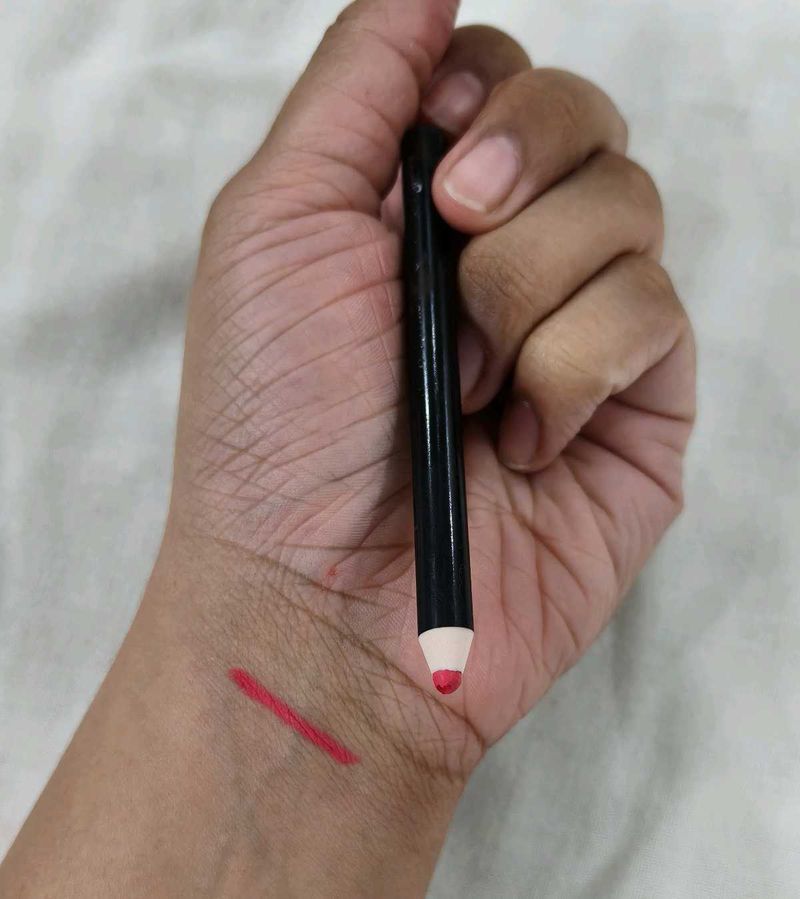 3 lipliner, 2 eyeliner, brow shadow, lash curler