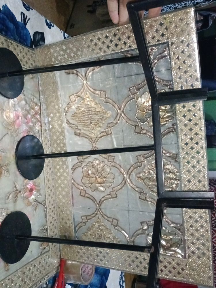 3 Metal Holders Stand
