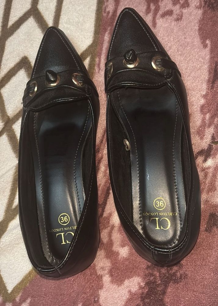 Black Carlton London Loafers