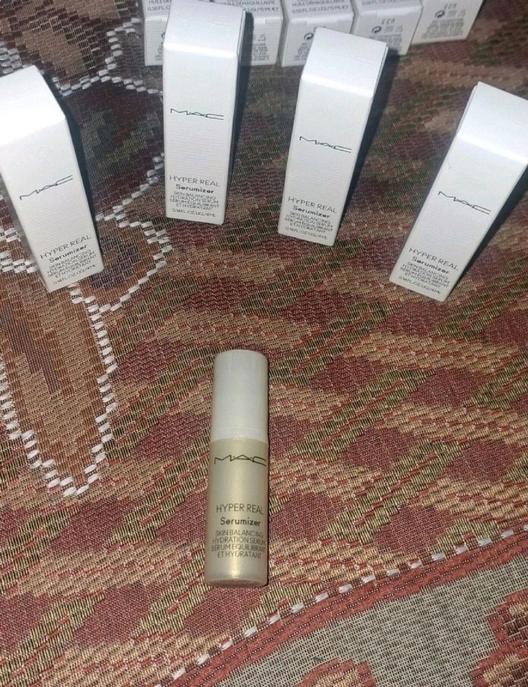 M.A.C Hyper Real Serumizer Skin Balancing Serum