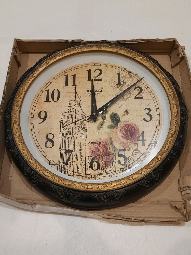Wall Clock &amp; Decor ⏰️
