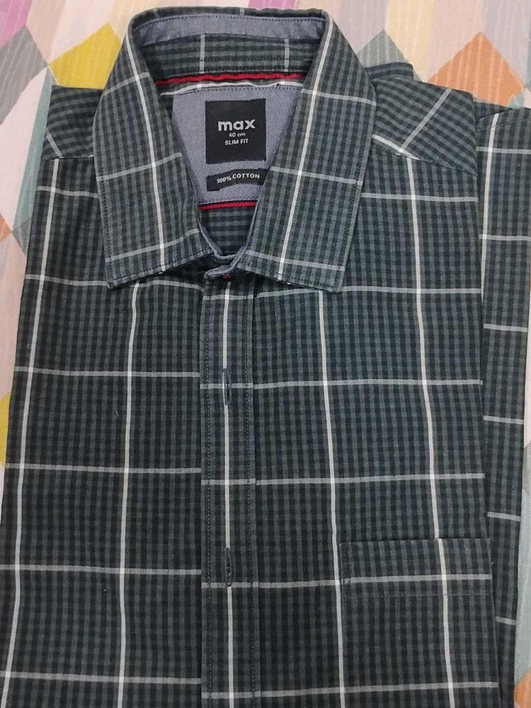 MAX Slim Fit Checkered Shirt