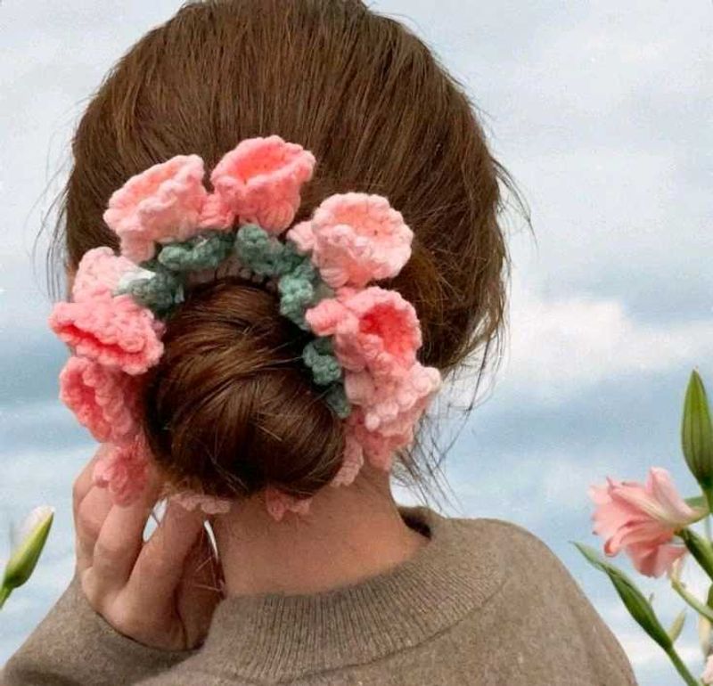 Floral Hair Accessory 🎀✨