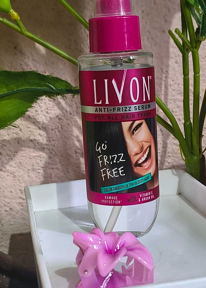 Livon Anti-Frizz Serum with free Claw clip