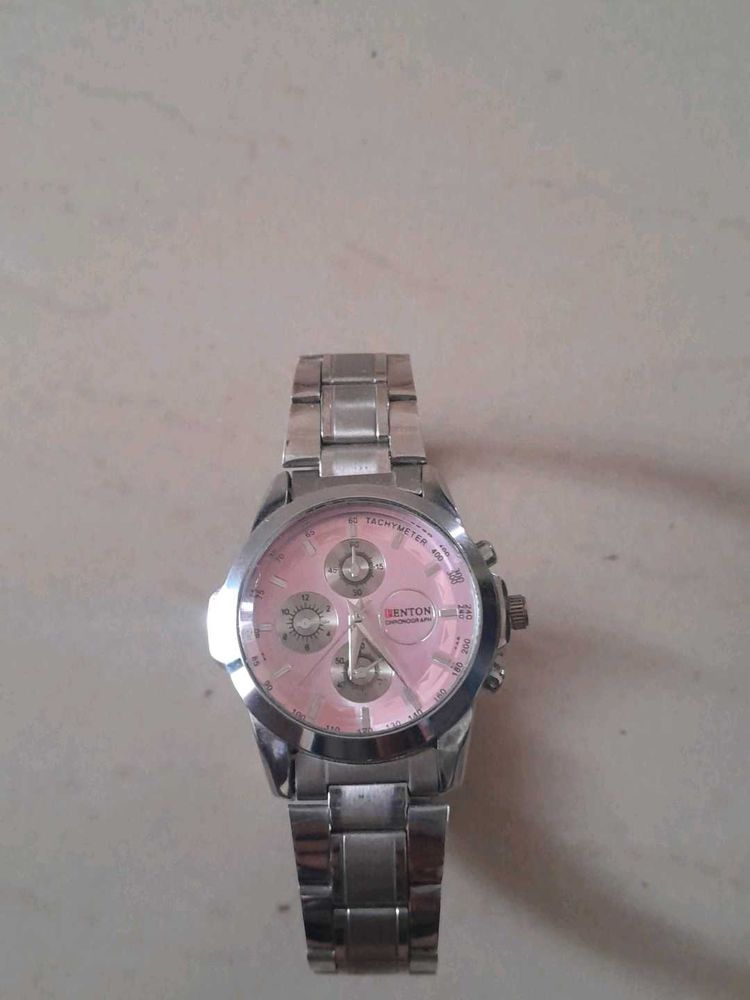 fenton Watch - Stylish Timepiece