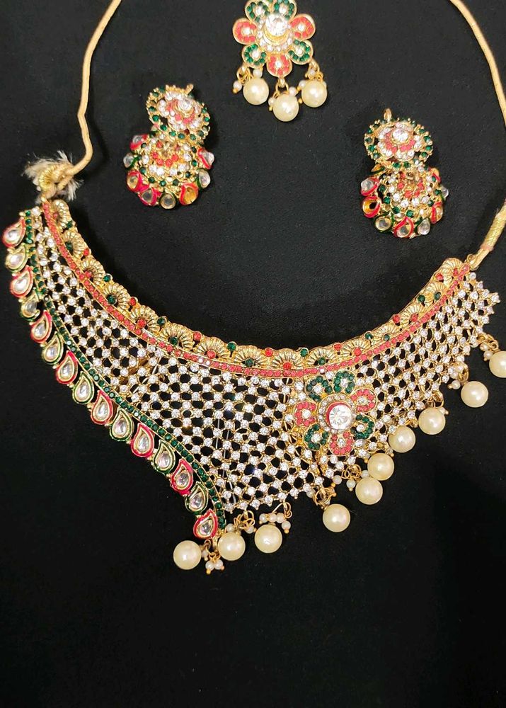 Gorgeous Kundan Jewelry Set