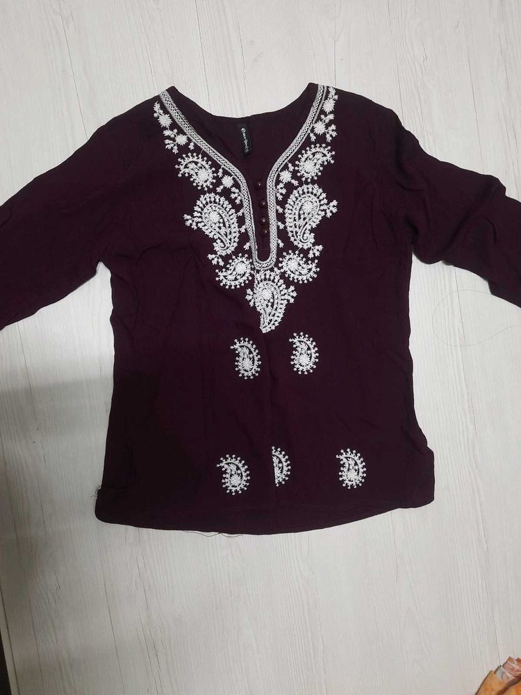 Short Chikankari Kurti