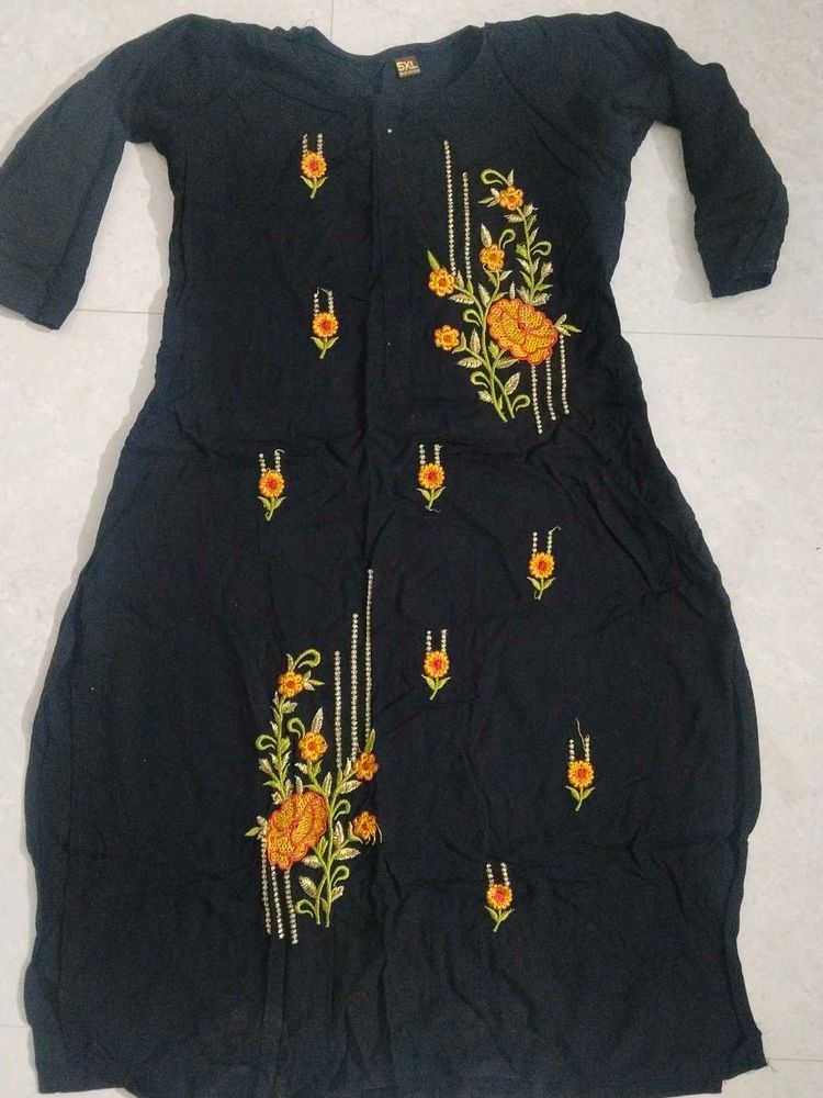 Elegant Embroidered Kurta