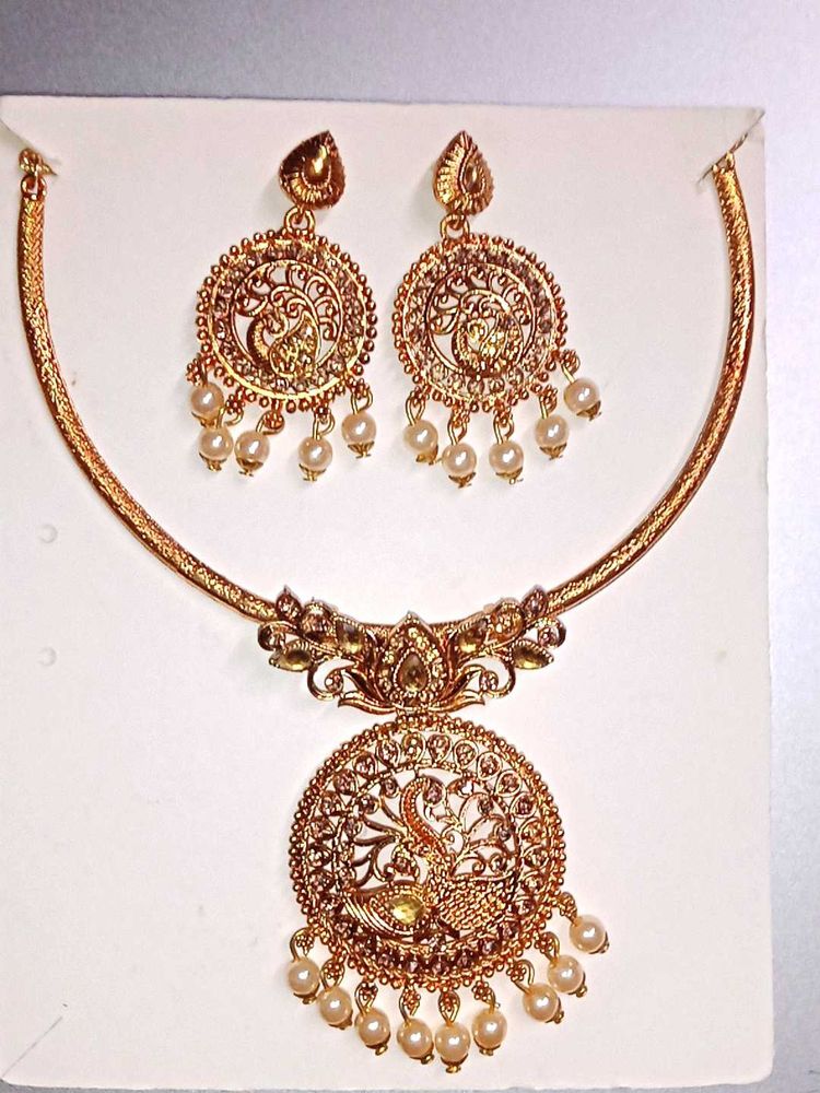 Unique Antique Jewellery Set with Earrings