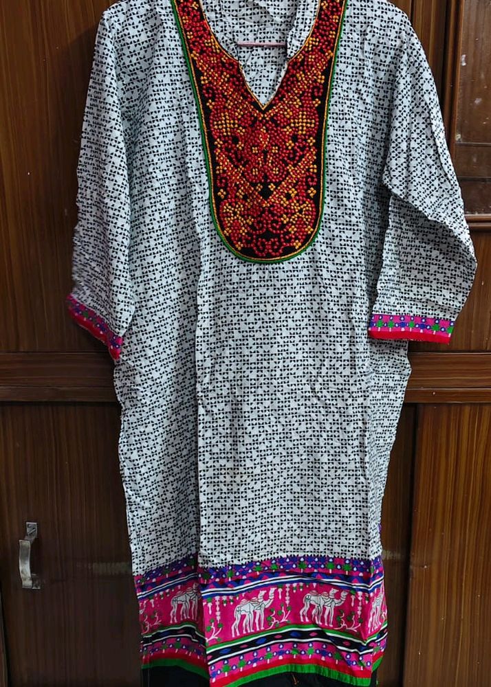 Women&#39;s Kurta