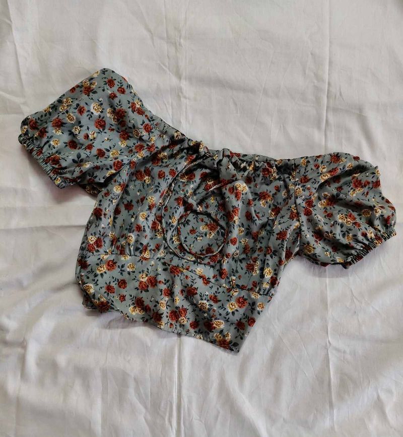 Floral Puff Sleeve Crop Top