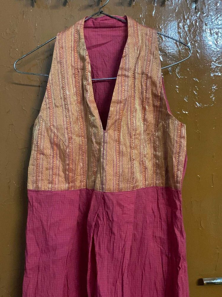 Pink &amp; Gold Sleeveless Tunic Kurti