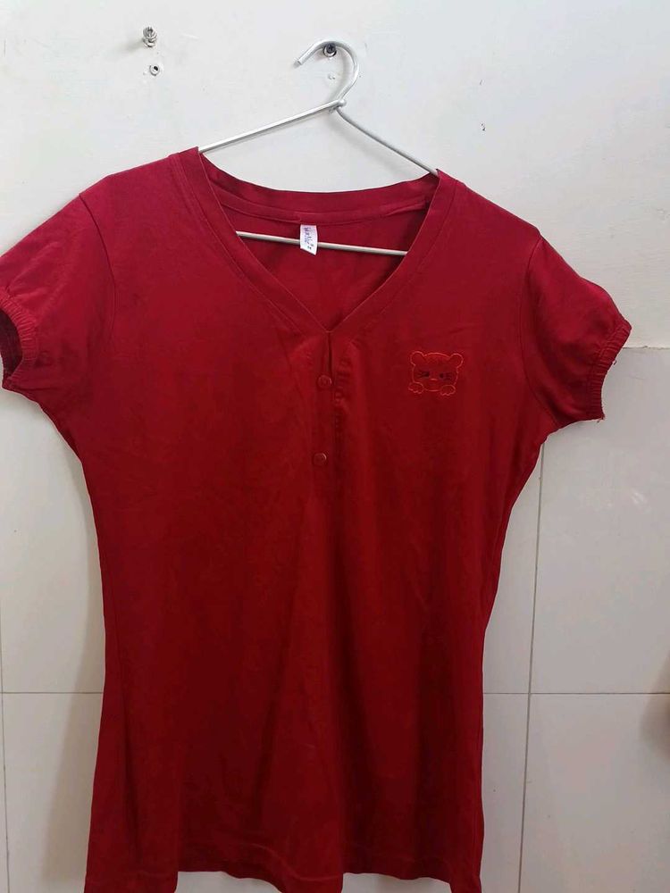 Trendy Women&#39;s Solid Red Top – Stylish &amp; Comfortab