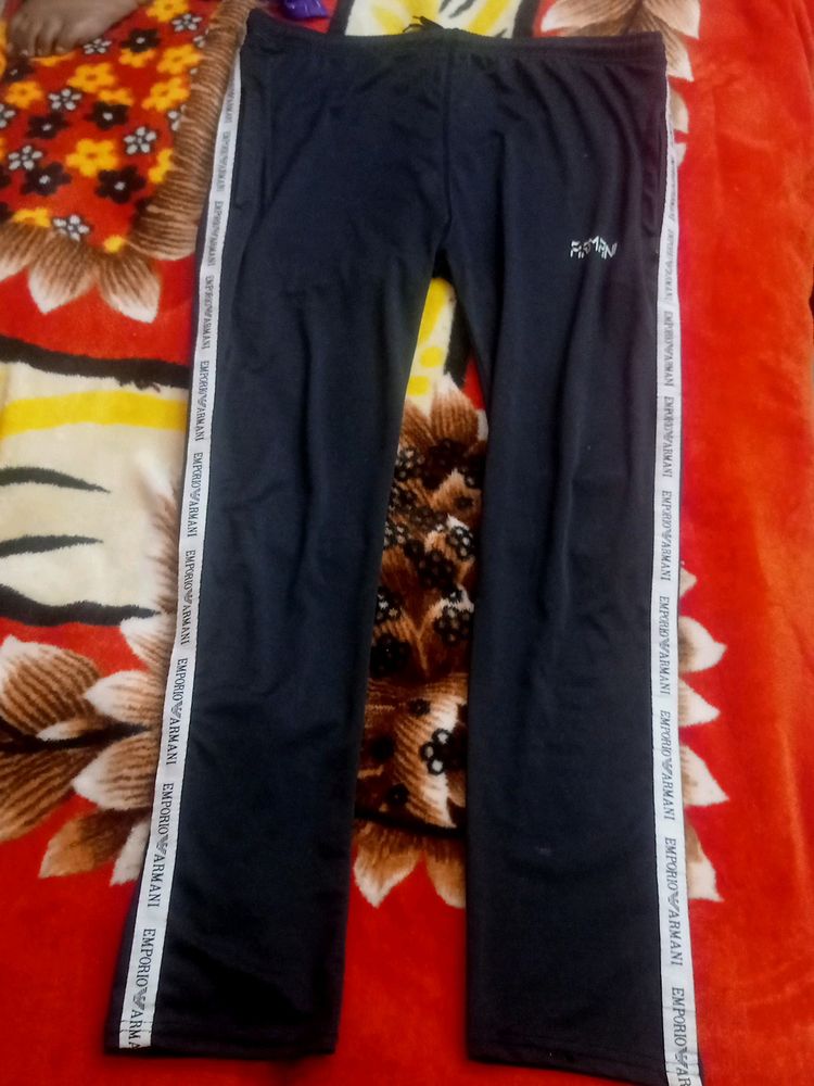 Black trek Pent 🖤👖