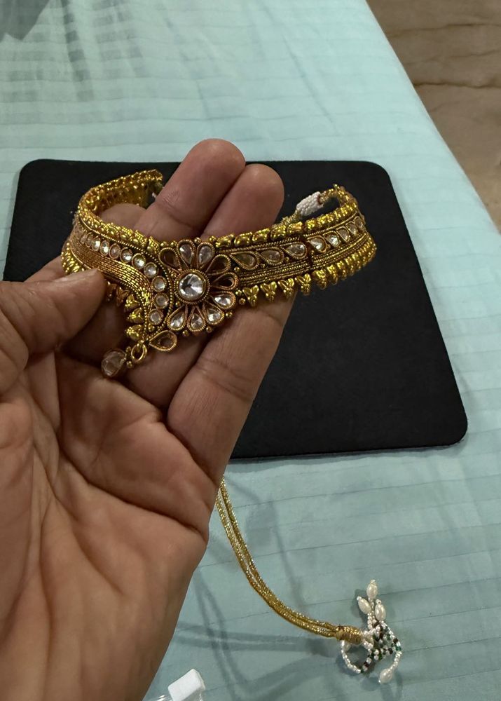 Elegant Gold-toned Choker Set