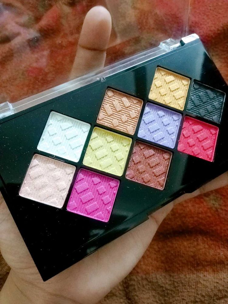 Glamup eyeshadow palette