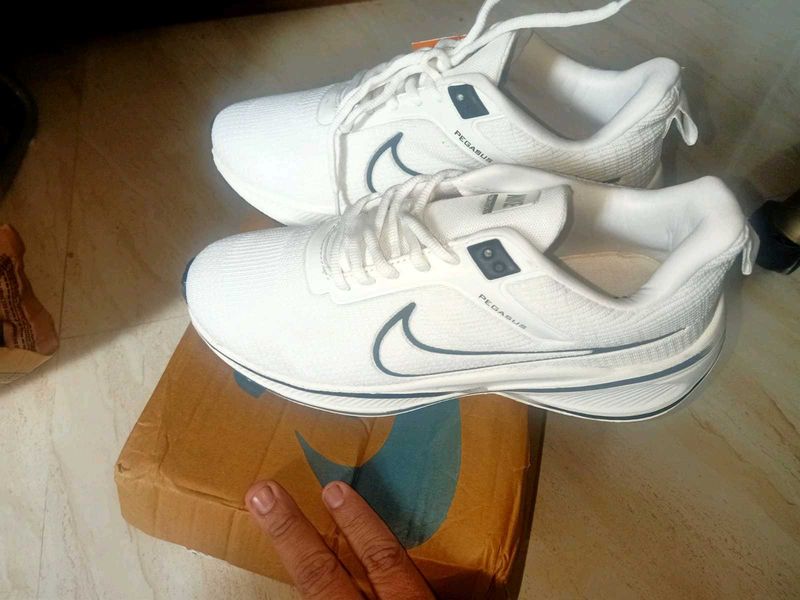 NEW NIKE ZOOM Pegasus Running shoes