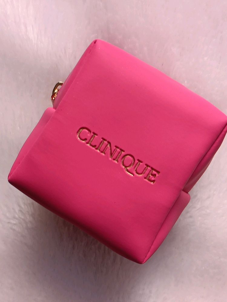 Clinique Pouch 💕♥️