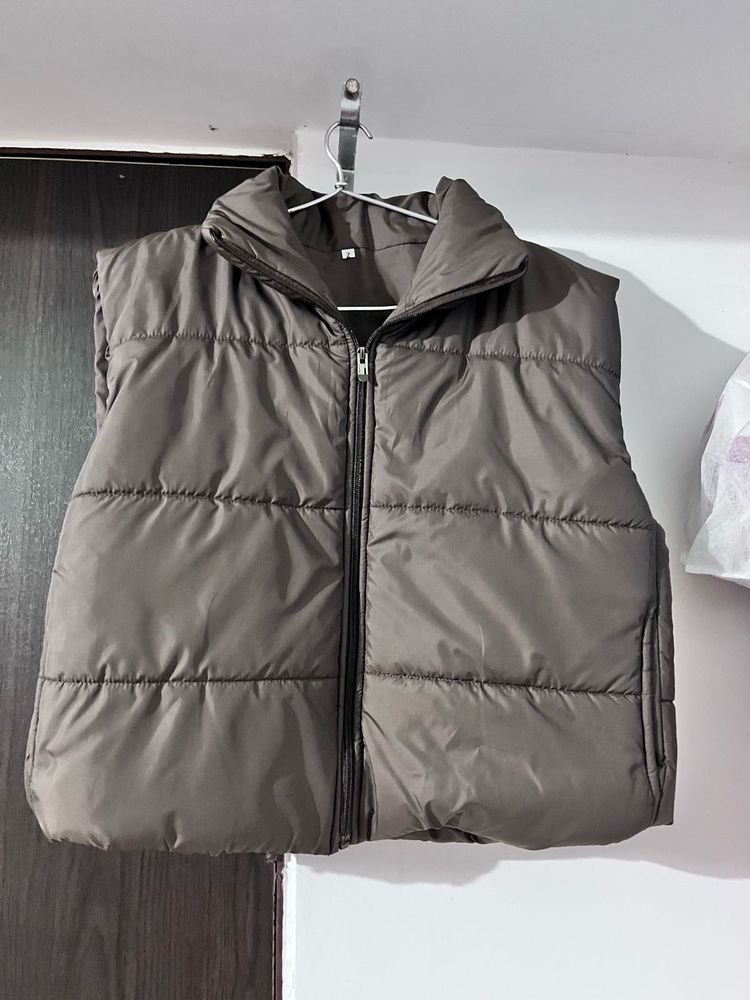 Women Sleeveless Puffer Jacket