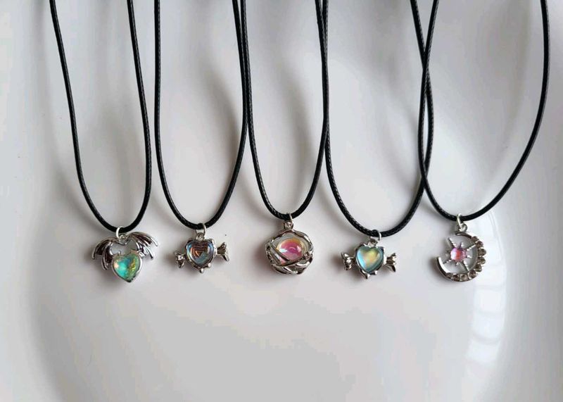 LUXURY CHARM necklaces 1