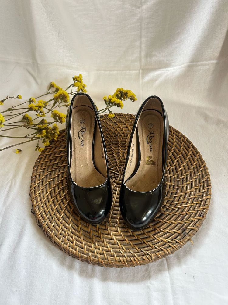 Black Pump Heels