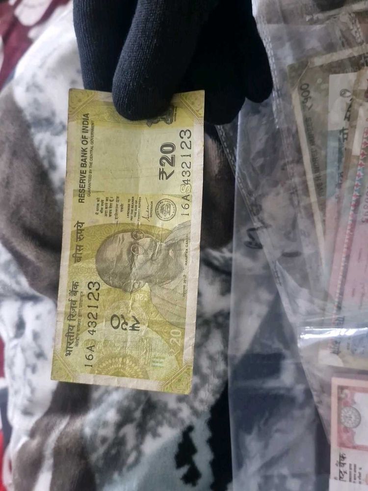 numbee Rare 20 Rupee Note