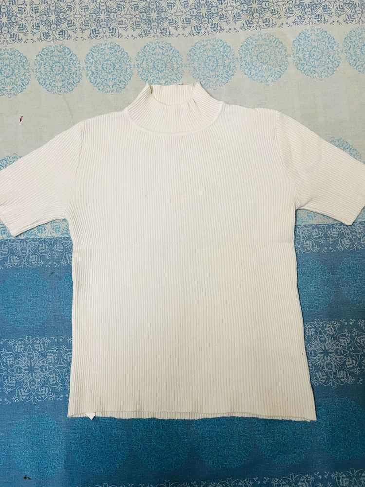 White Crop Top🤍