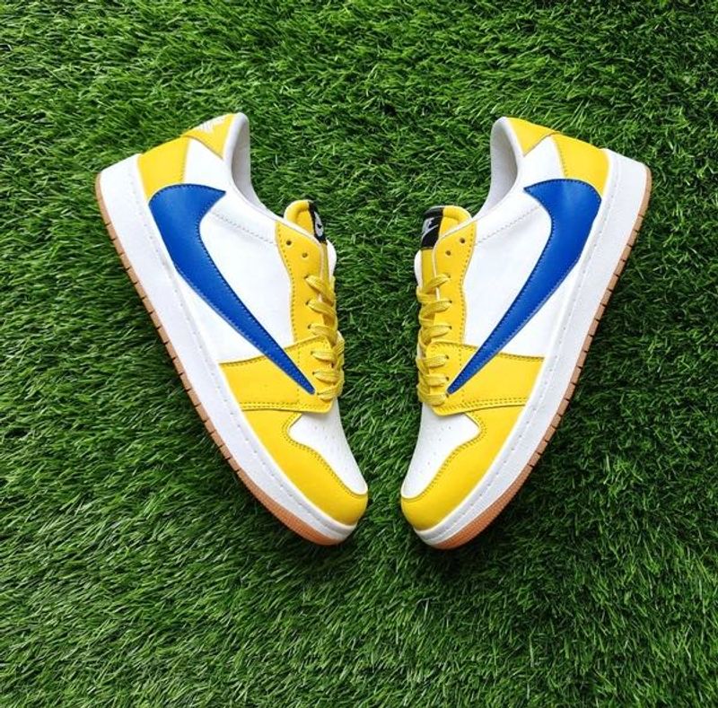 Nike Low Top Sneakers - Yellow/Blue