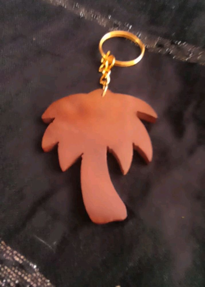 Wodeen Tree Shape Keyring