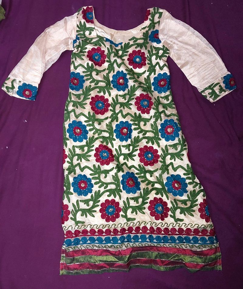 Flower Design Net Kurti