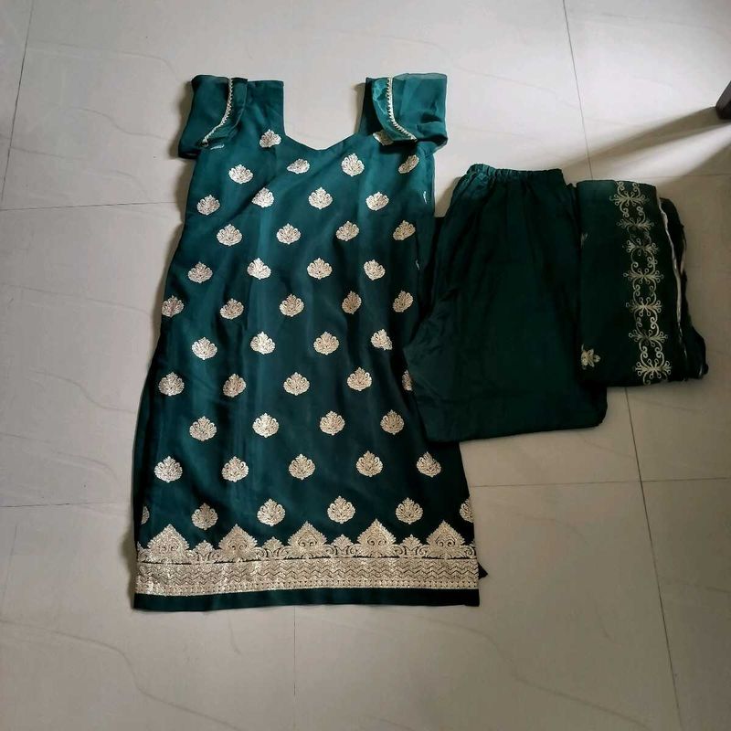 Kurta Set With Pant And Dupatta