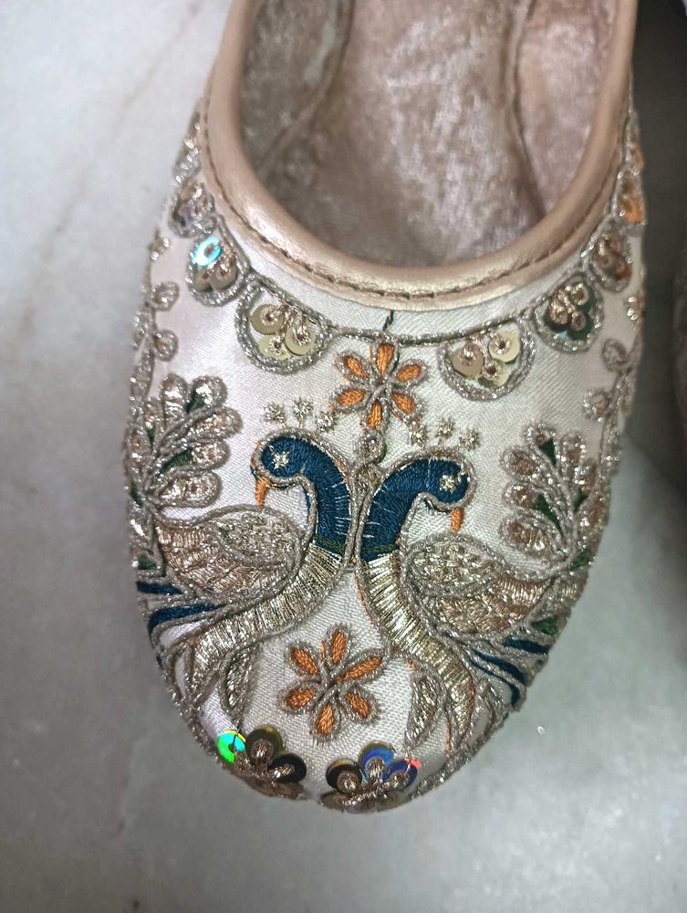 embroidery mojdri
