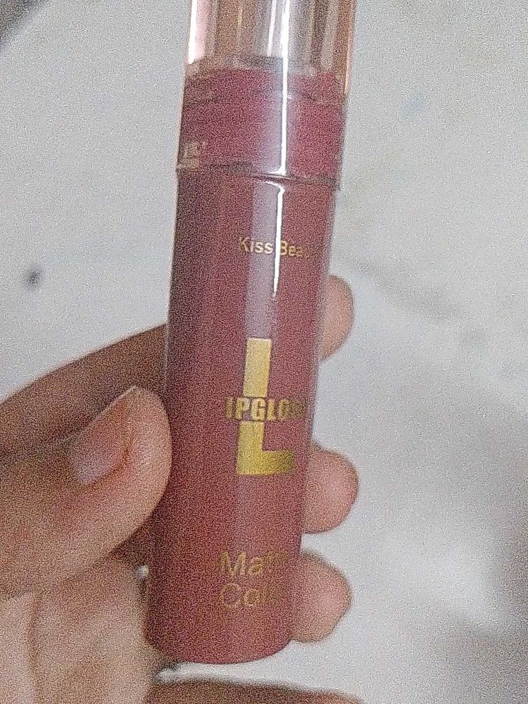 beautiful nude pink lequid mate lipstick