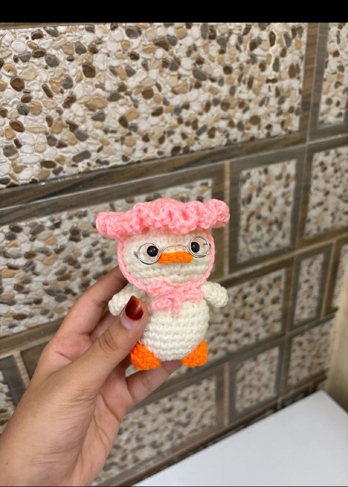 Crocheted Duck with Glasses